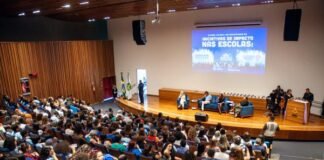 “É na escola que começa a mudança”, diz Dayse Amarilio em evento que premiou iniciativas sociais desenvolvidas por alunos e professores