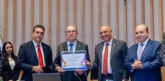 Gilmar Mendes é cidadão honorário de Brasília