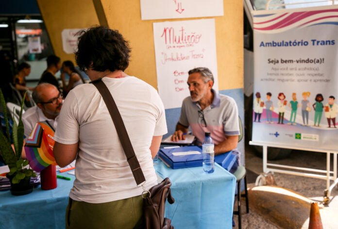 Ambulatorio-Trans.-Foto-Ualisson-Noronha_Agencia-Saude-DF-1.jpg