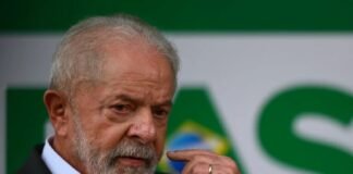 Lula segue na UTI, tirou dreno da cabeça e está lúcido