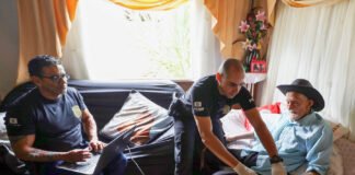 Homem com 105 anos é um dos 5 mil atendidos pelo serviço domiciliar de emissão de identidade no DF