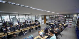 Espaço Geek da Biblioteca Nacional de Brasília se consolida como reduto de mangás e jogos eletrônicos