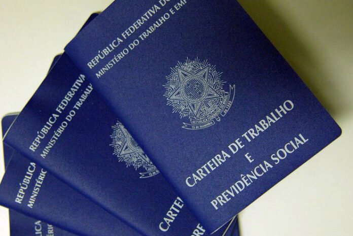 Carteira-de-trabalho.-Foto-Divulgacao-1.jpeg