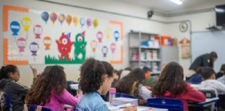 FCDF banca 38% da Educação; tesourada coloca escolas públicas em risco