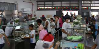 Ação leva brinquedos e a magia do Natal para o Restaurante Comunitário de Arniqueira