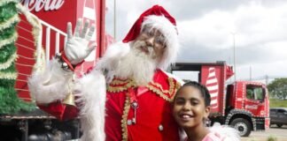 Papai Noel, urso polar e cantores dão o clima do Natal do HCB