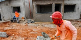 Agências do trabalhador têm vagas com salários de até R$ 6,8 mil nesta terça (3)