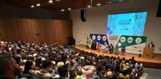 Totens interativos que facilitam acesso a dados da gestão pública são lançados na CLDF