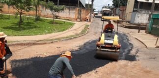 Obras de pavimentação beneficiam 15 mil moradores no Sol Nascente/Pôr do Sol