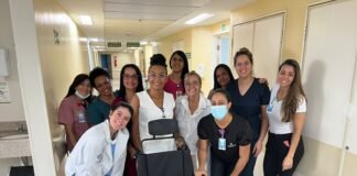 Paciente do Hospital de Base recebe cadeira motorizada no último dia do ano