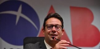 Nesta terça (3), CLDF homenageia os advogados Délio Fortes Lins e Silva e Délio Fortes Lins e Silva Júnior