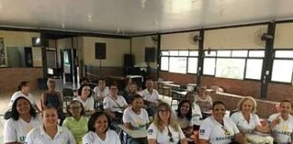 Curso prepara pessoas idosas contra golpes digitais