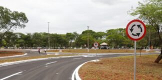 Interdição na Epig altera trânsito na saída do Parque da Cidade pela nova rotatória