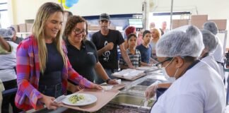 Restaurante Comunitário do Riacho Fundo II é o 13º a abrir aos domingos e a oferecer três refeições por dia
