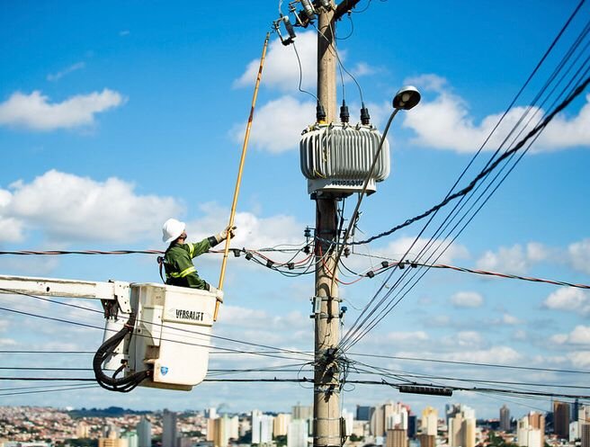 Distribuicao.-Manutencao-de-rede.-Foto-Divulgacao-Neoenergia-6.jpg