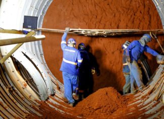 Desafios no subsolo: o trabalho essencial dos operários nas obras do Drenar DF