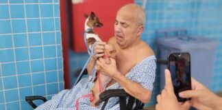 Paciente internado na UPA do Riacho Fundo II recebe a visita de seus cachorros
