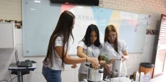 Estudantes do Gama produzem óleo de citronela para ajudar no combate à dengue