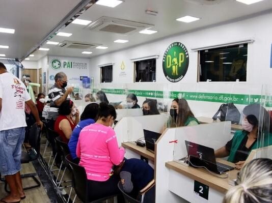 Projeto reserva 52% das vagas de concursos da Defensoria Pública do DF para pessoas negras