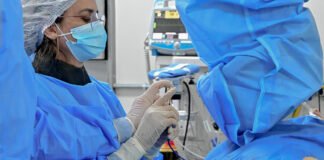 IgesDF abre processo seletivo para médicos e enfermeiros com salários de até R$ 17 mil