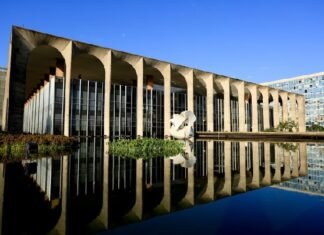 Governo Lula reage a críticas dos EUA: “Distorce decisões do STF”