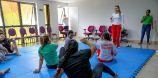 Curso gratuito de defesa pessoal garante proteção e empoderamento a mulheres em situação de vulnerabilidade