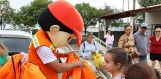 Alunos do CED Agrourbano Ipê voltam às aulas com ação educativa sobre descarte de lixo