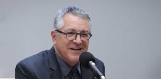 Quem é Alexandre Padilha, sucessor de Nísia no Ministério da Saúde