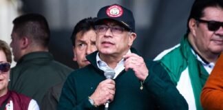 Presidente da Colômbia pede a renúncia de todos ministros do governo