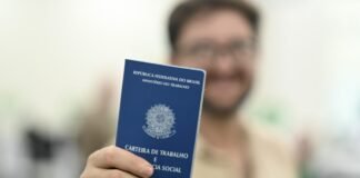Agências do trabalhador têm mais de mil vagas disponíveis nesta terça-feira (15)