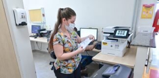 Robô que faz dispensação de medicamentos está em fase de testes no Hospital Regional de Santa Maria