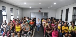 Protagonista da Casa: mais de 50 pessoas idosas recebem curso gratuito de organização do lar