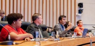 Ano escolar inicia com desafios; Educação não comparece a debate