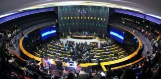 Câmara aprova projeto que restringe decisões monocráticas no STF