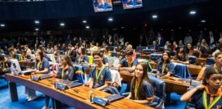 Inscrições para o programa Jovem Senador 2025 vão até 30 de abril