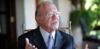 José Sarney recebe Título de Cidadão Honorário de Brasília nesta terça-feira (25)
