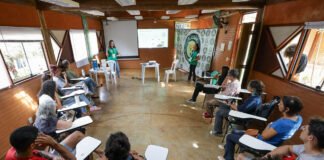 Oficina no Jardim Botânico orienta sobre compostagem caseira