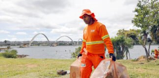 Brasília reduz lixo produzido no Carnaval e tem a folia mais limpa da história