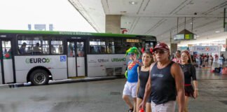 Terceiro dia do Vai de Graça tem mais de 770 mil viagens gratuitas de ônibus e metrô