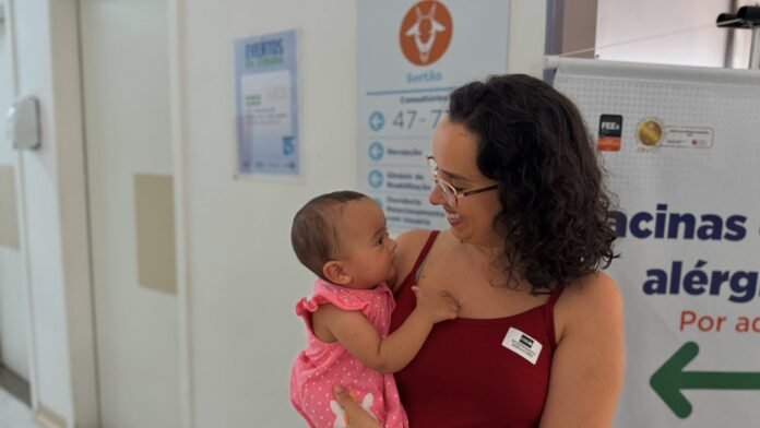 Foto-Pessoal-Nathalia-Caldas-e-sua-bebe-scaled.jpg