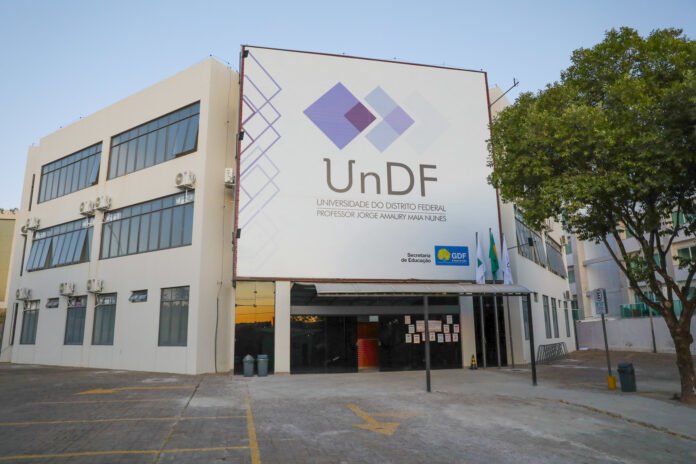 Foto-UnDF-Fachada-Campus-Norte-1.jpg