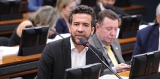 Fux valida acordo entre PGR e Janones sobre rachadinha