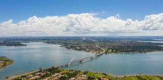 Aulão gratuito de natação no Lago Paranoá celebra, no sábado (22), o Dia Mundial da Água