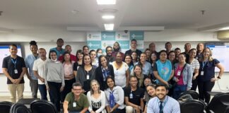 Profissionais do Hospital de Base são treinados para oferecer atendimento humanizado