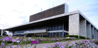 Conselho de Governança do DF define prioridades para 2025 em oficina estratégica