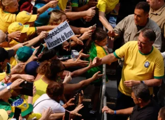 Alexandre de Moraes pede parecer da PGR sobre prisão preventiva de Bolsonaro
