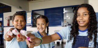 Estudantes aprendem sobre higiene bucal em ação do programa Saúde na Escola