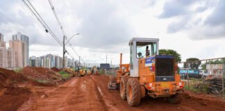 GDF inicia pavimentação da Avenida Vereda da Cruz, em Arniqueira