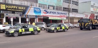 Operação fiscaliza vagas de estacionamento preferencial em Taguatinga