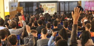 Rede pública de ensino aposta em diferentes iniciativas para combater o bullying